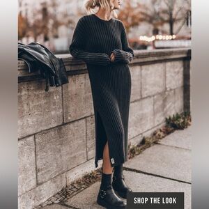Berlin Based Dress

Chic Black Ribbed Sweater Dress